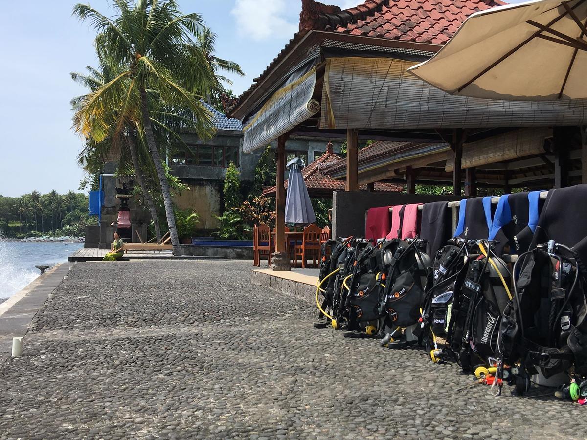 Paradise Palm Beach Bungalows And Dive Center Tulamben  Exterior photo
